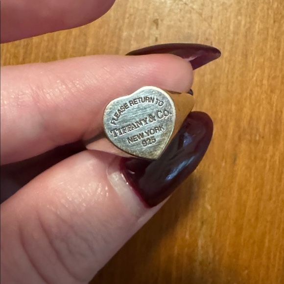 💛 Authentic Return To Tiffany Heart Signet Ring - Picture 8 of 8